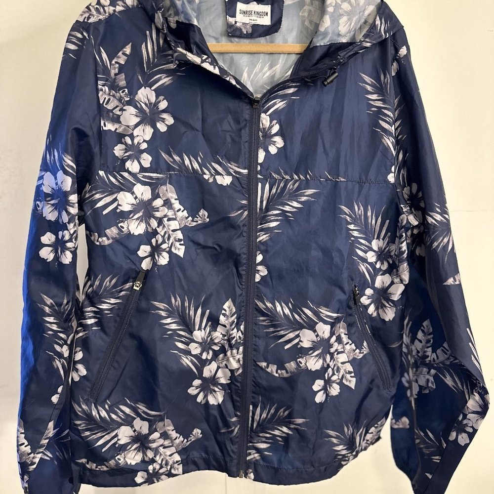 Sunrise Kingdom Windbreaker size Medium